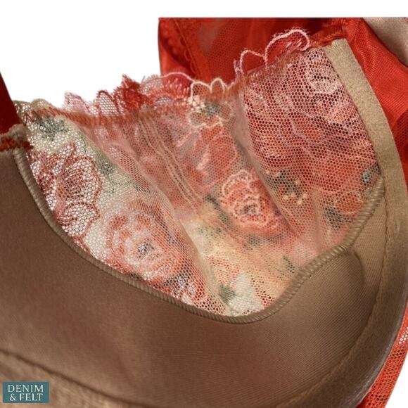 Victoria’s Secret Wicked Floral Embroidery Red Sheer Lace Apron NWT~NEW💋 - Picture 14 of 16